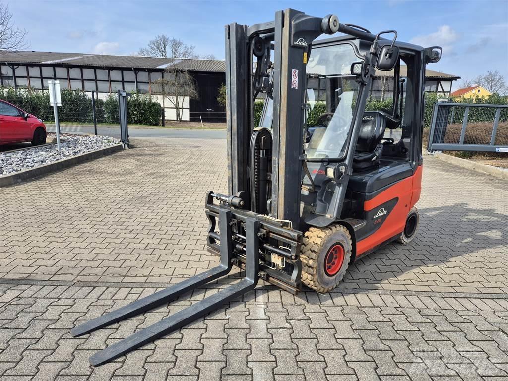 Linde E25 Stivuitor electric