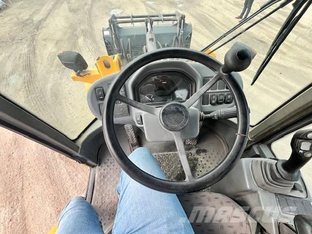 Volvo L 30 G Incarcator pe pneuri