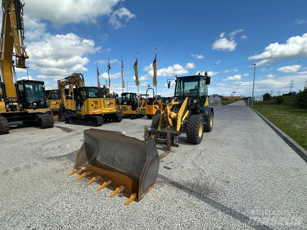 Komatsu WA 80 Incarcator pe pneuri