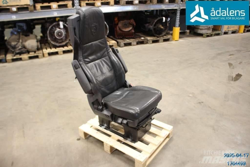 Scania R 480 Cabine si interior