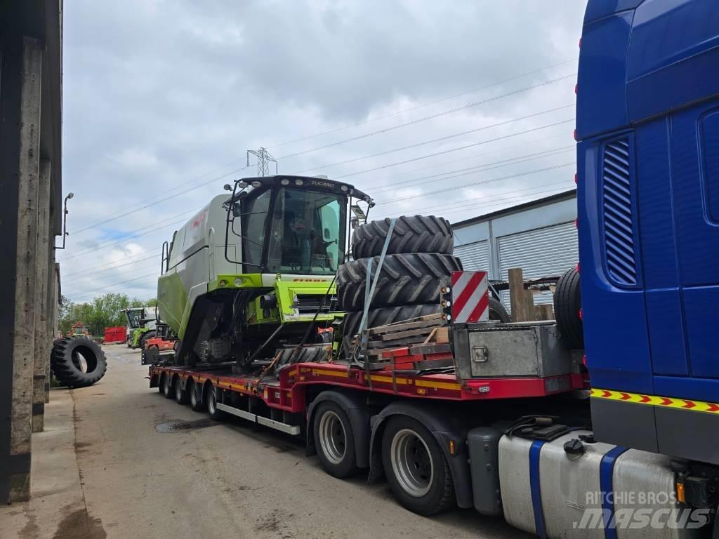 CLAAS Tucano 440 Combine de secerat