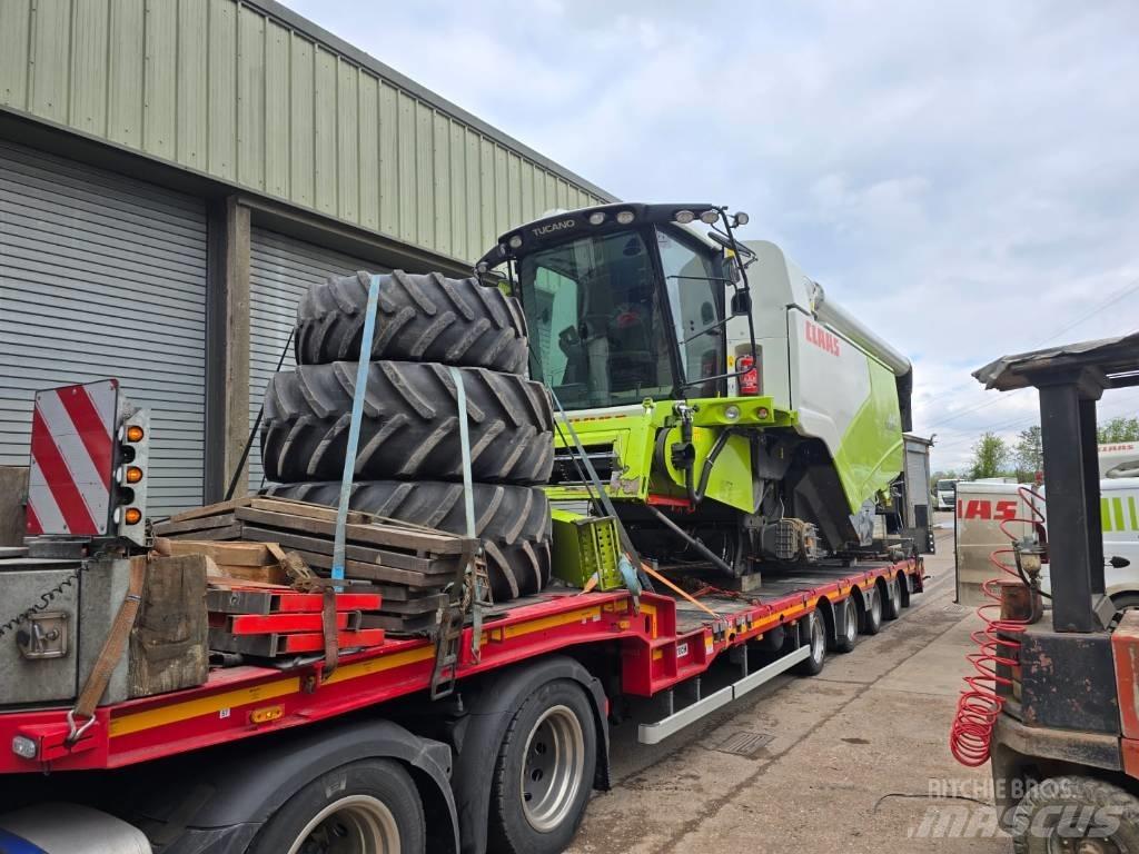 CLAAS Tucano 440 Combine de secerat