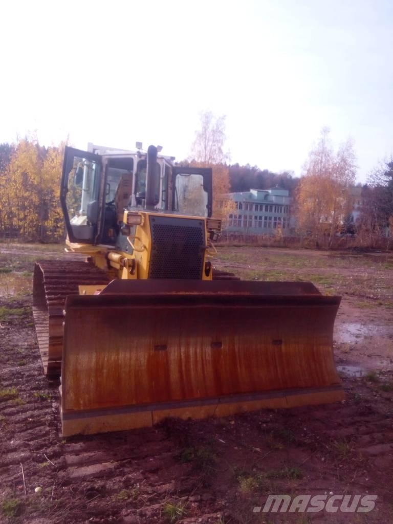 Komatsu D 61 PX-15 Buldozere pe senile
