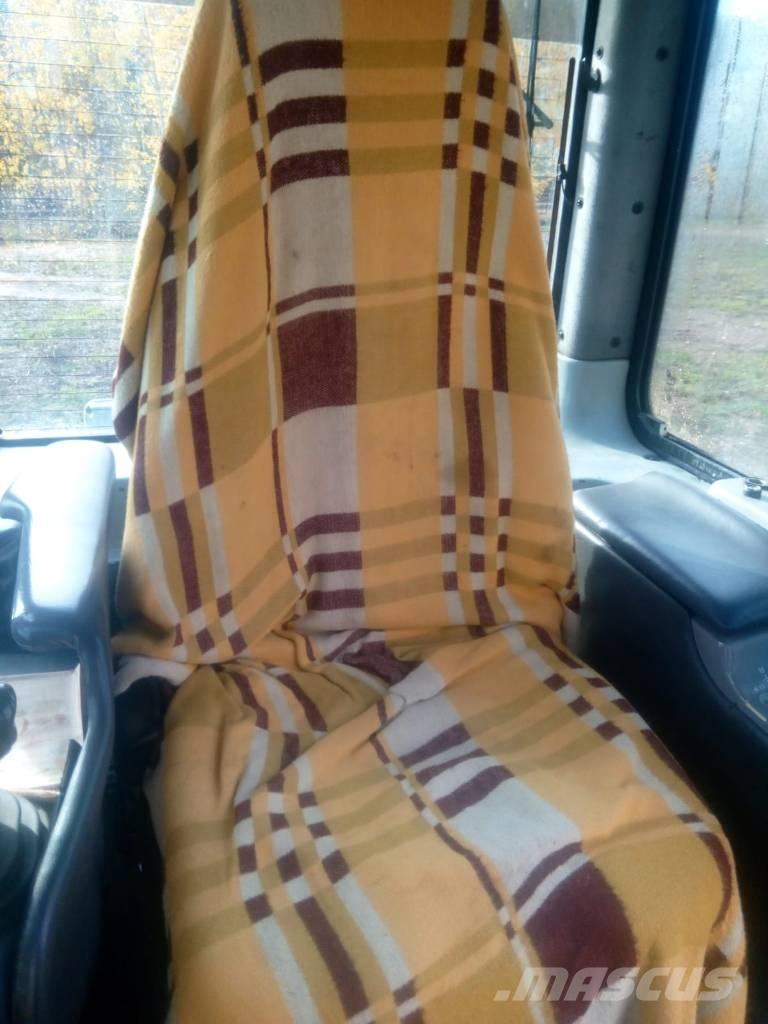 Komatsu D 61 PX-15 Buldozere pe senile