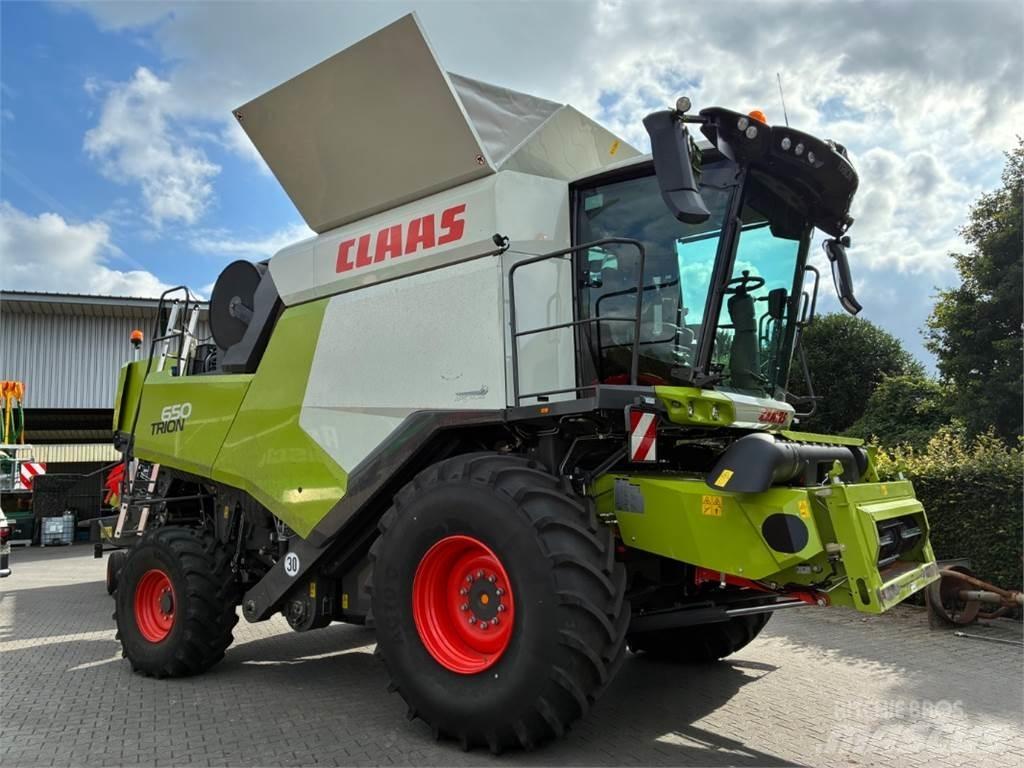 CLAAS Trion 650 Combine de secerat