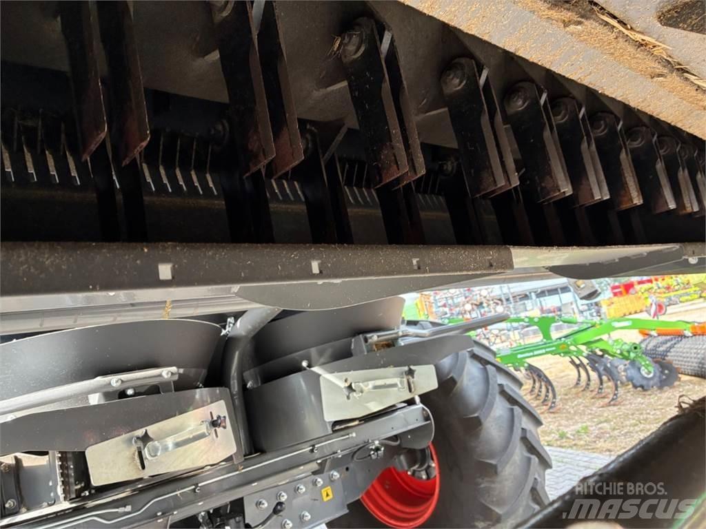 CLAAS Trion 650 Combine de secerat