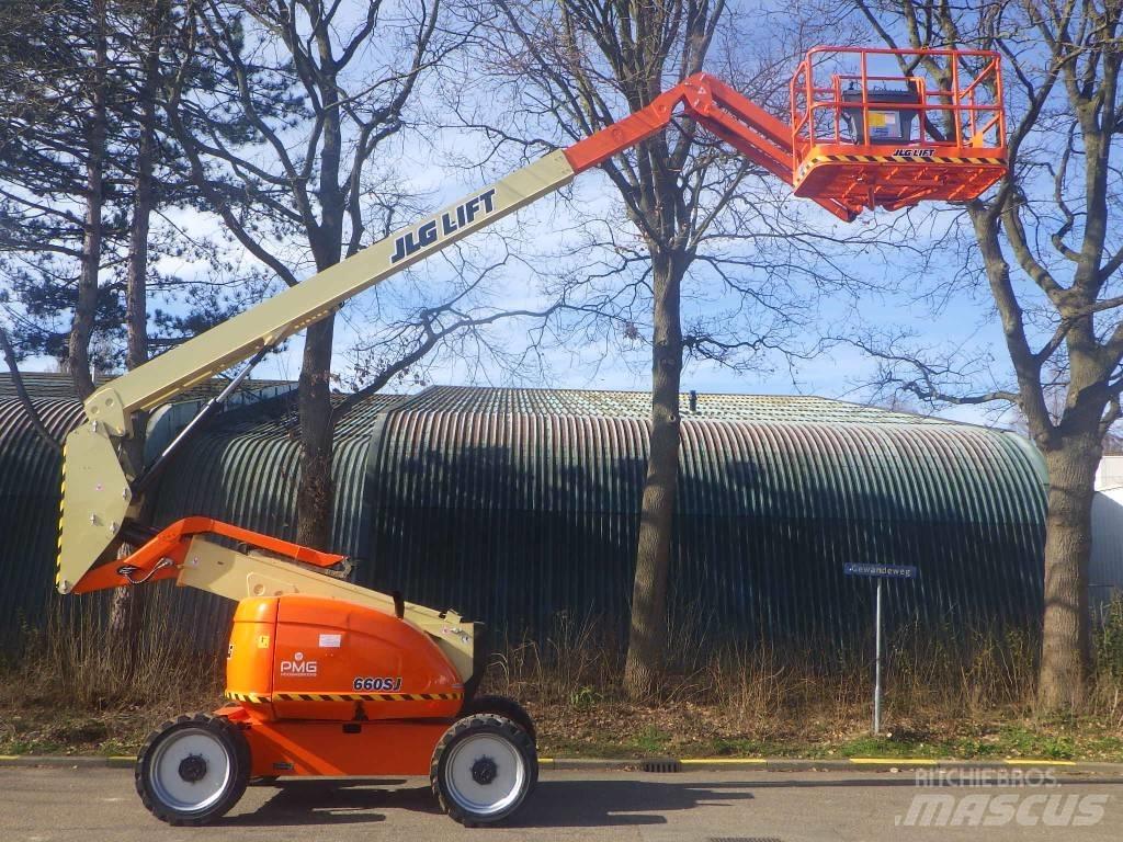 JLG 600AJ Nacele cu brat articulat