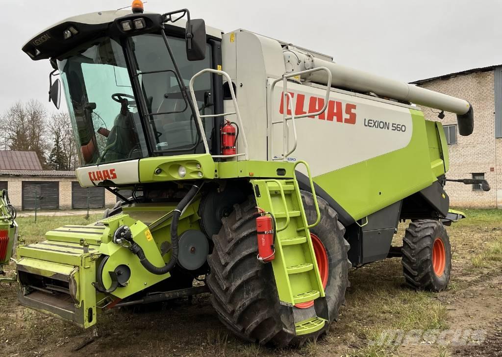 CLAAS Lexion 460 Combine de secerat