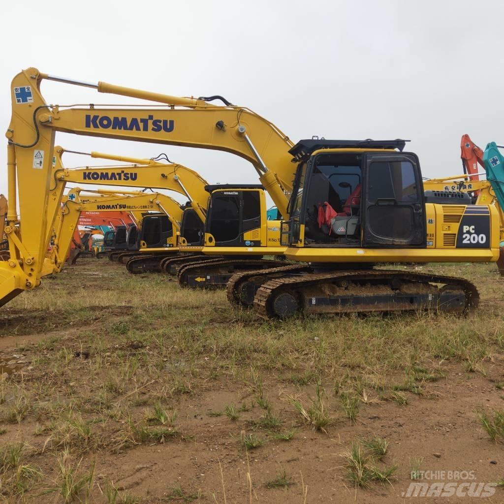 Komatsu PC200-8 Excavatoare pe șenile
