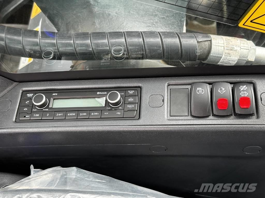 Hyundai HX 220 AL Excavatoare pe șenile
