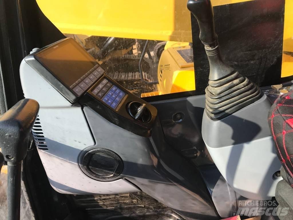 Komatsu PC 450 LC-8 Excavatoare pe șenile
