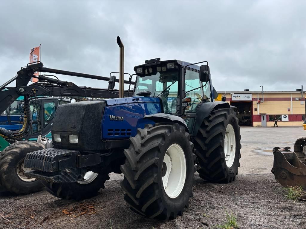 Valtra 8400 Tractoare