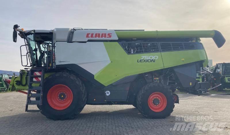 CLAAS LEXION 7500 Combine de secerat