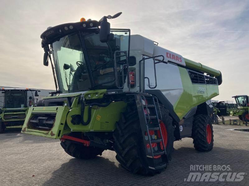 CLAAS LEXION 7500 Combine de secerat