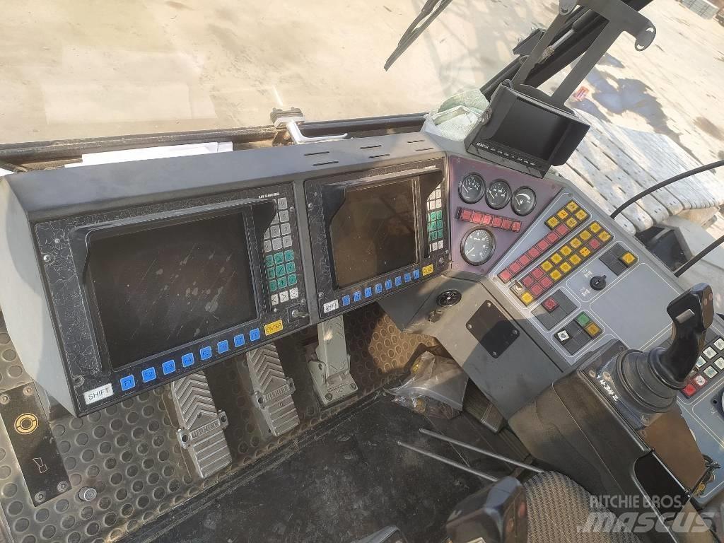 Liebherr LR 1400-2 Macarele