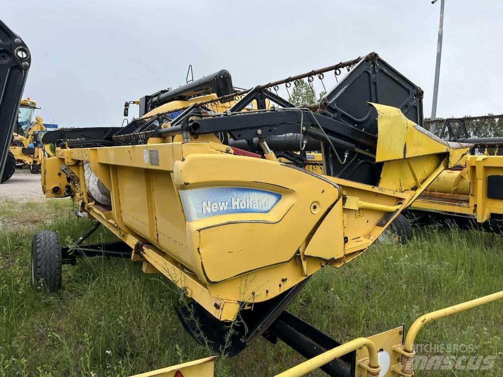 New Holland CSX 7080 Combine de secerat