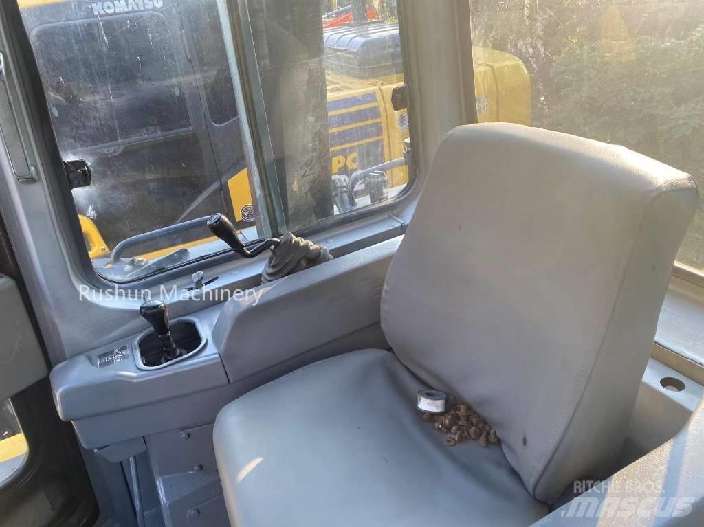Komatsu D 155 Buldozere pe senile