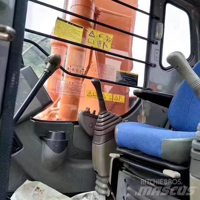Hitachi EX 120 Excavatoare pe șenile
