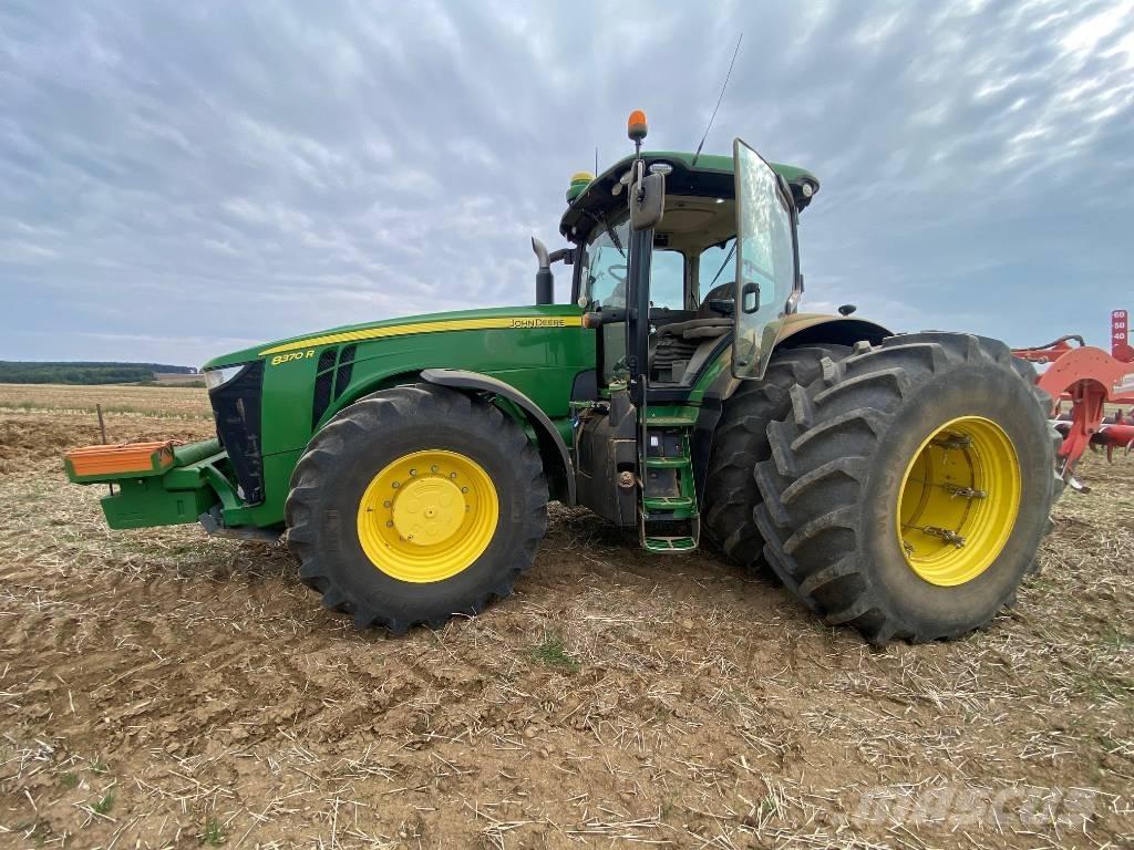 John Deere 8370 R Tractoare