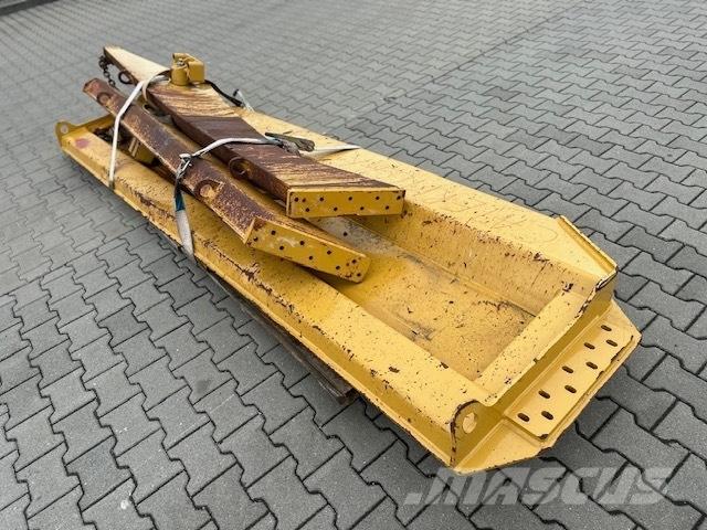 CAT 745 TAIL GATE Transportoare articulate