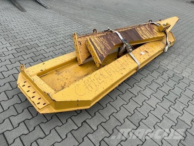 CAT 745 TAIL GATE Transportoare articulate