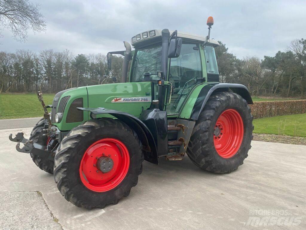 Fendt 716 Tractoare