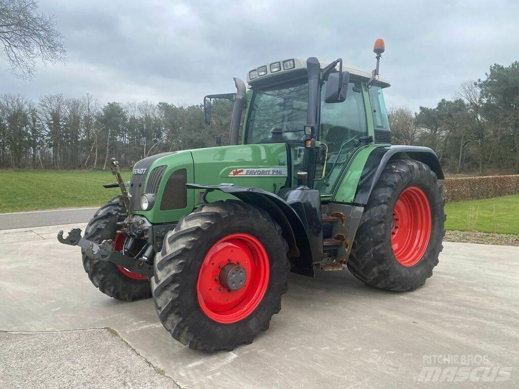 Fendt 716 Tractoare