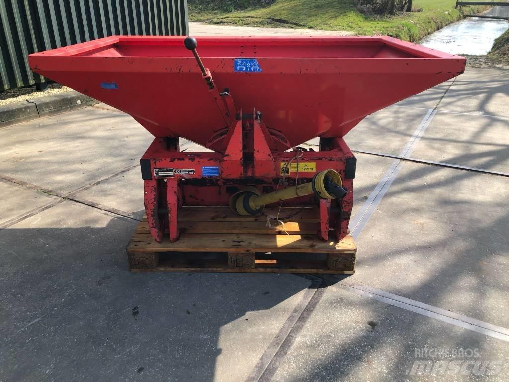 Kuhn MDS 701 Împrastierea mineralelor