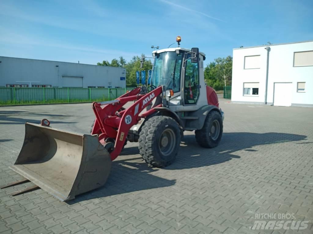 Atlas 75 Incarcator pe pneuri