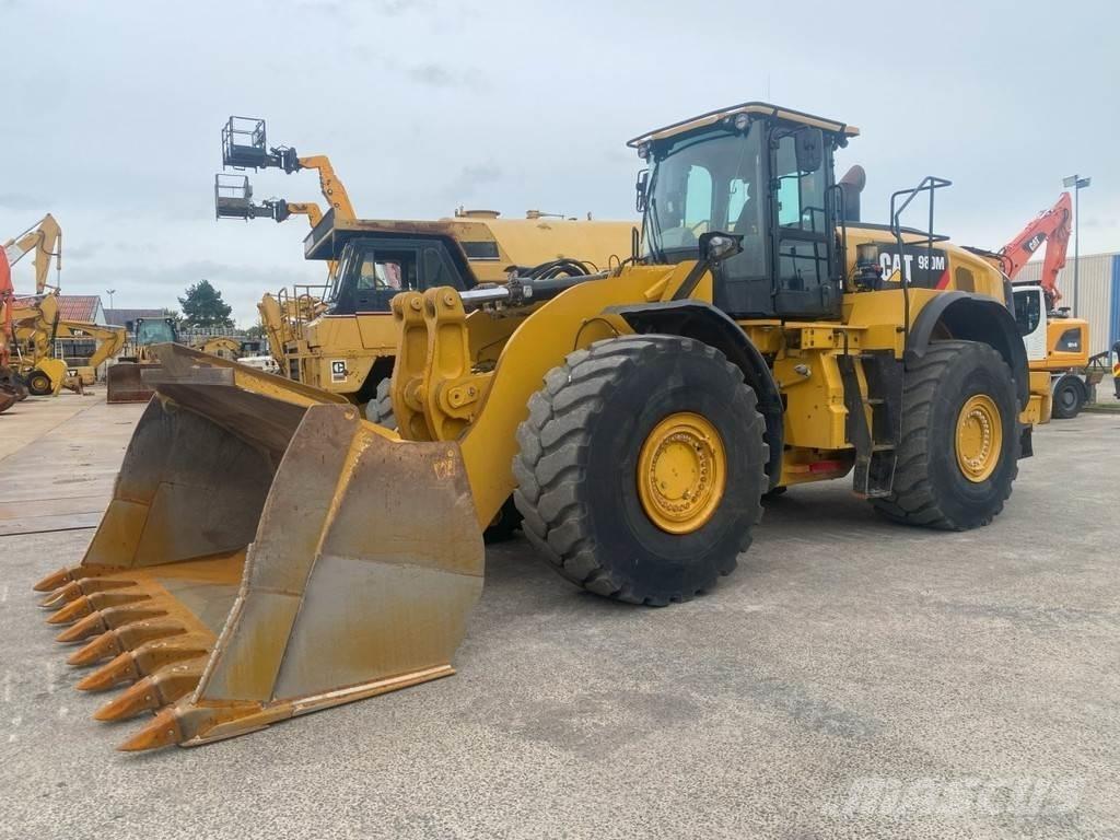 CAT 980M NVT Incarcator pe pneuri