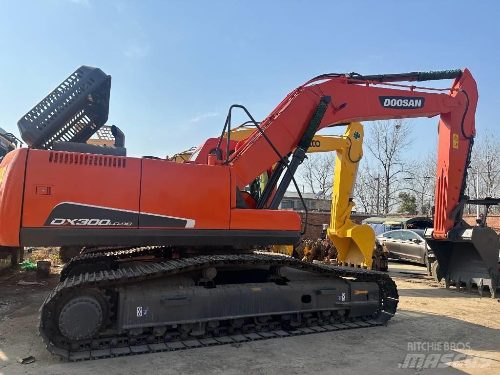 Doosan DX 300 Excavatoare pe șenile
