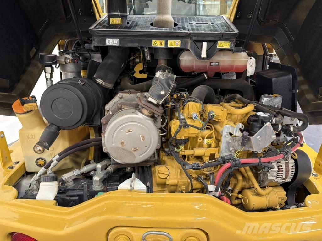 CAT 908M Incarcator pe pneuri