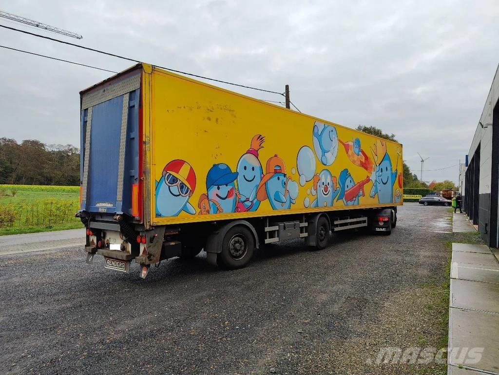 Renders X-Steering Semi-remorca utilitara