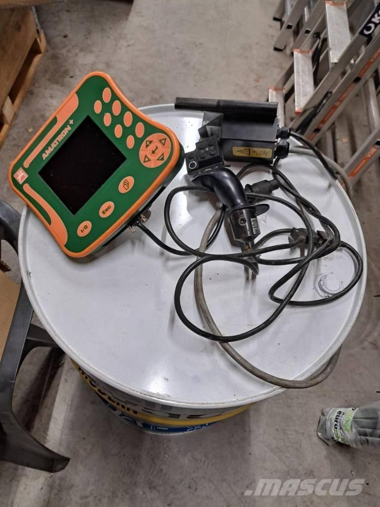 Amazone Ux 3200 20m Tractoare agricole sprayers