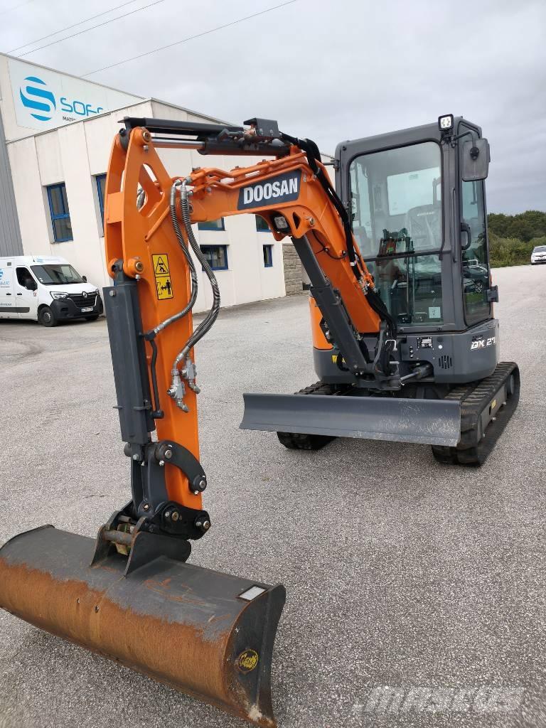 Doosan DX 27 Z Mini excavatoare < 7t