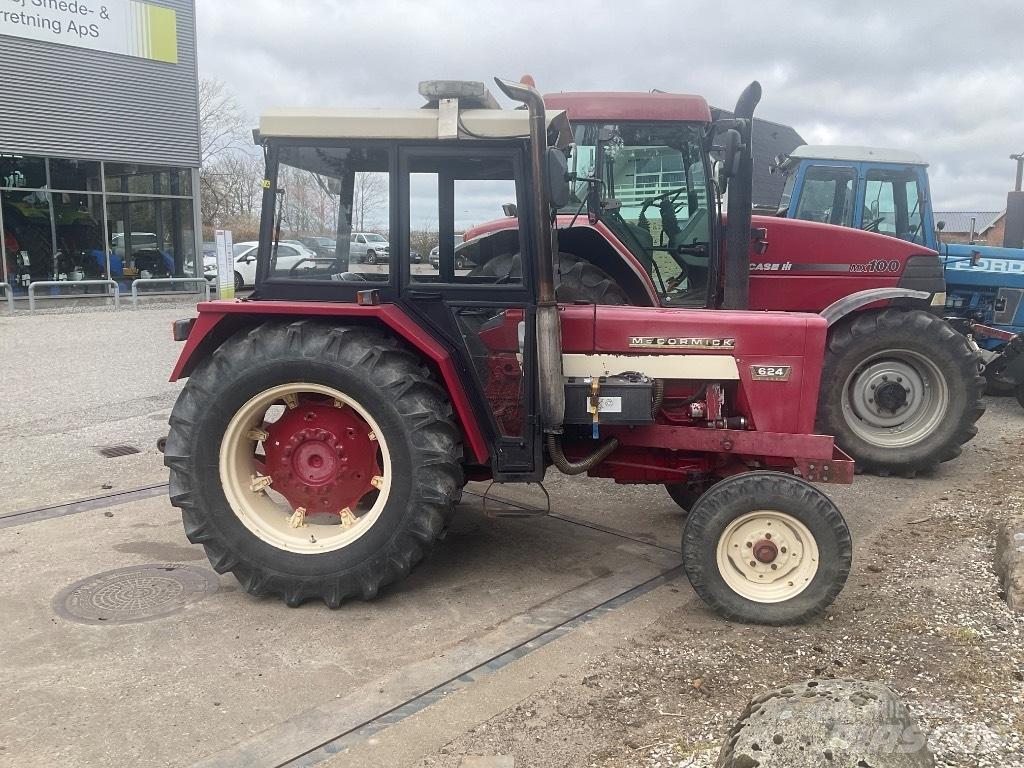 IH 624 Tractoare