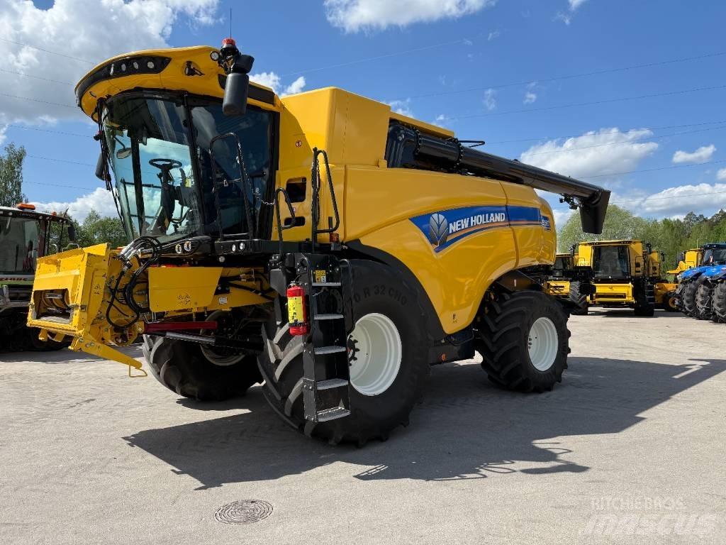 New Holland CX 8.90 Combine de secerat