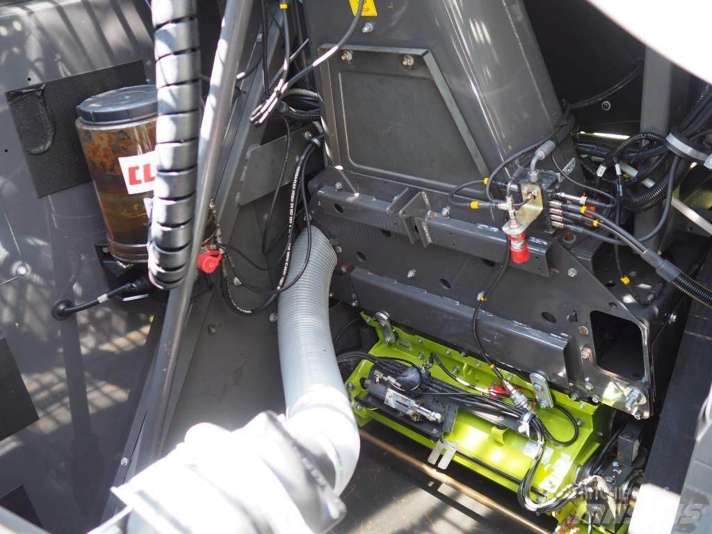 CLAAS Jaguar 870 4WD Forajere cu autopropulsare
