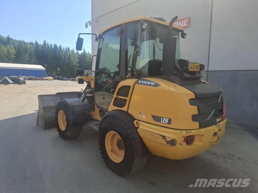 Volvo L 25 F-P Incarcator pe pneuri