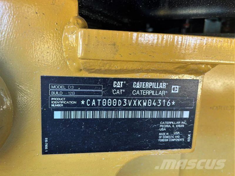 CAT D 3 Buldozere pe senile