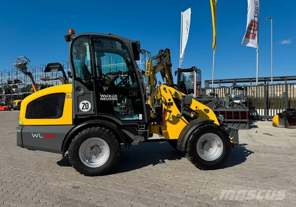 Wacker Neuson WL 38 Incarcator pe pneuri