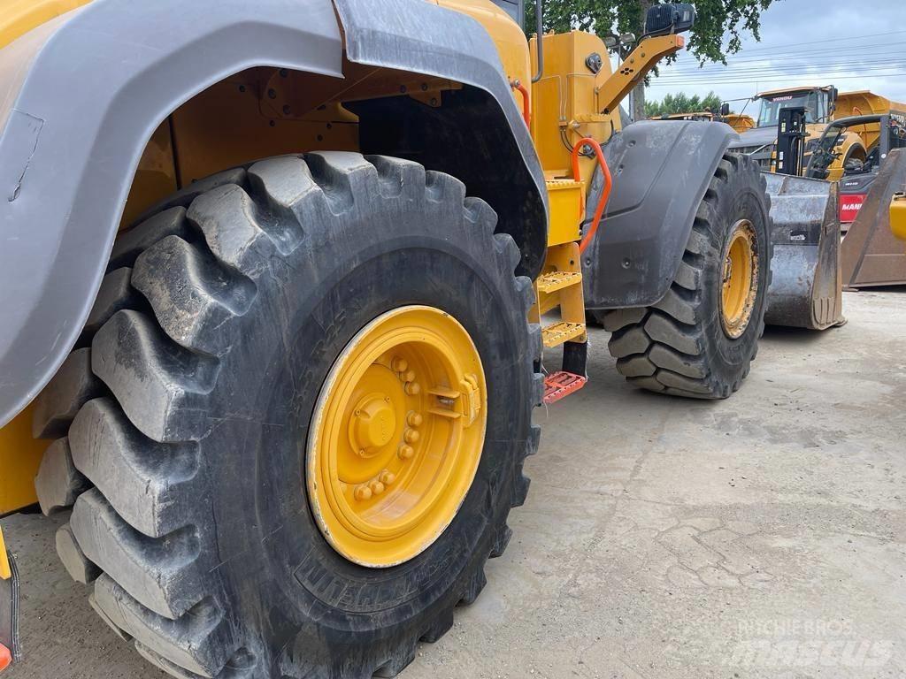 Volvo L 120 H Incarcator pe pneuri