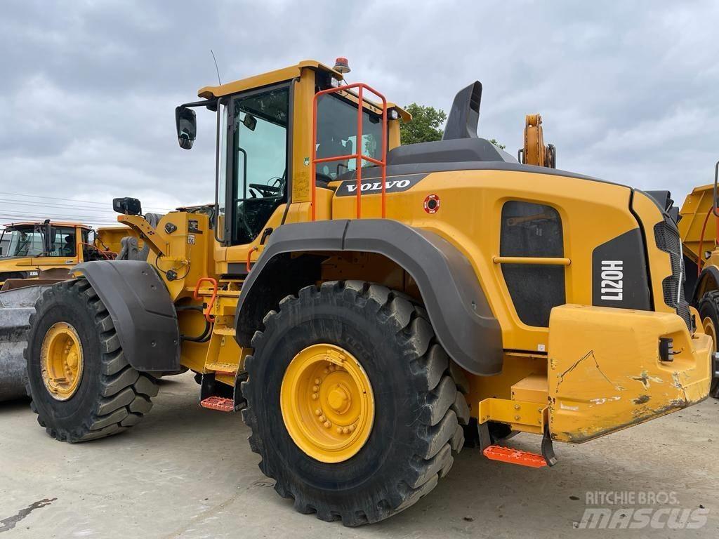 Volvo L 120 H Incarcator pe pneuri