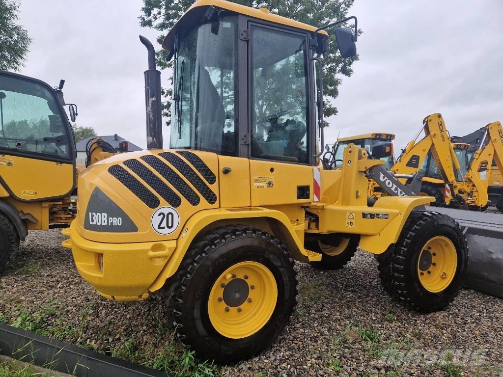Volvo L 30 Incarcator pe pneuri