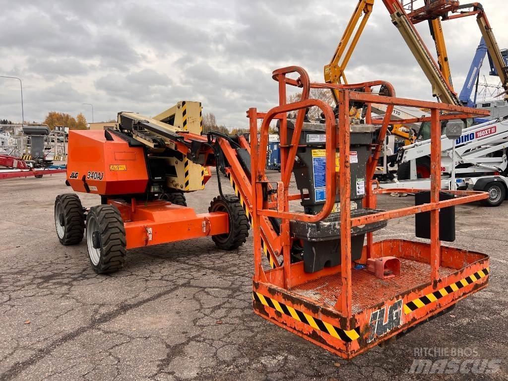 JLG 340 AJ Nacele cu brat articulat