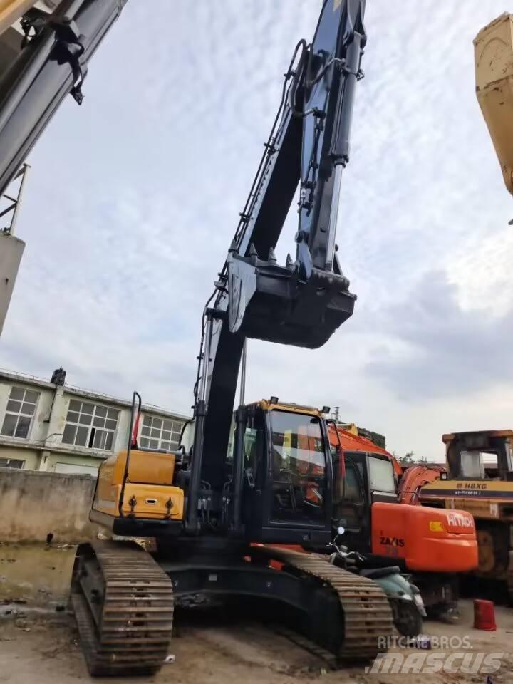Hyundai 210w-9 Excavatoare cu roti