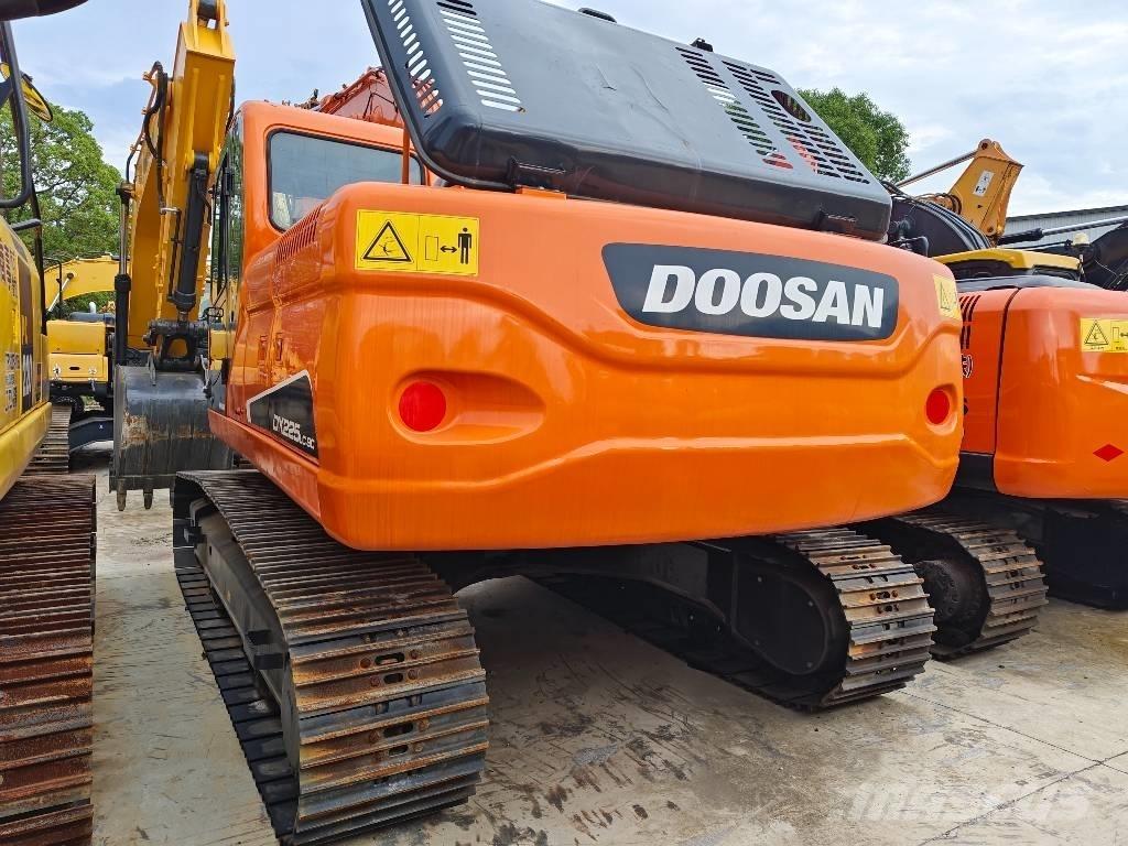 Doosan DX225LC-9C Excavatoare pe șenile

