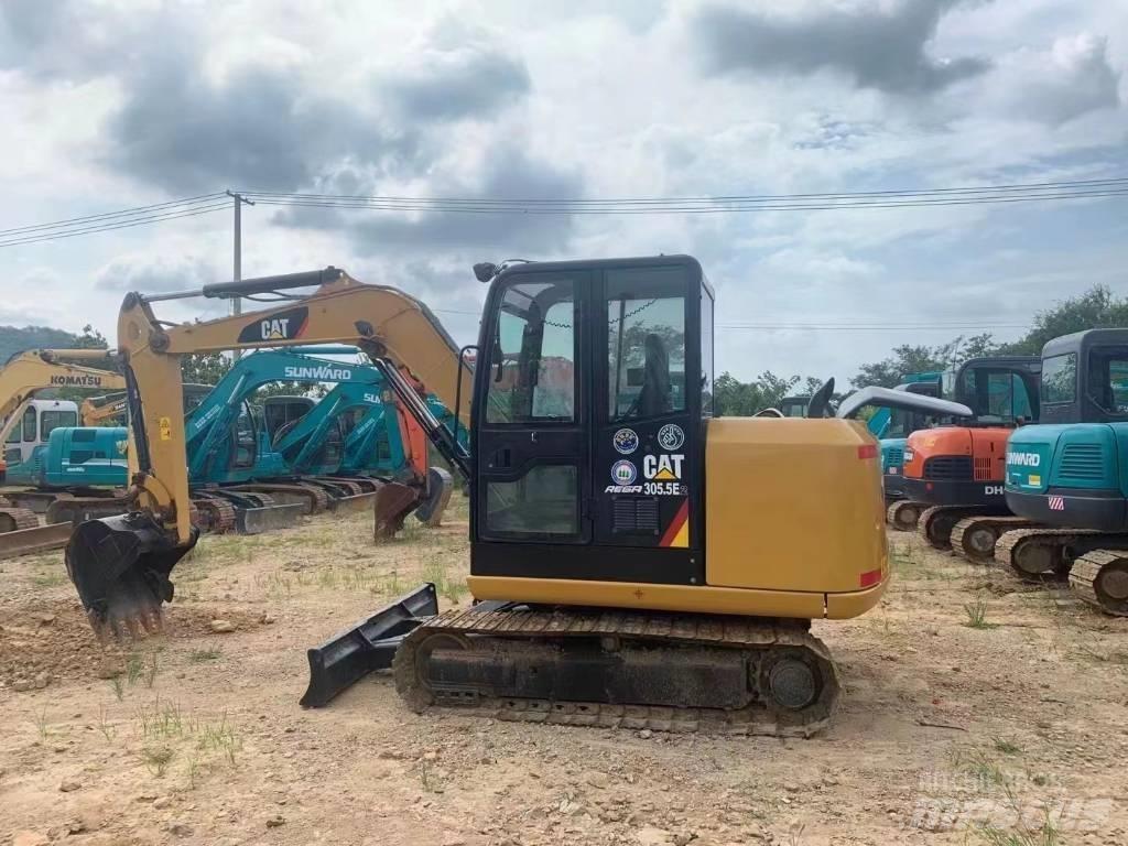 CAT  305.5 Excavatoare pe șenile
