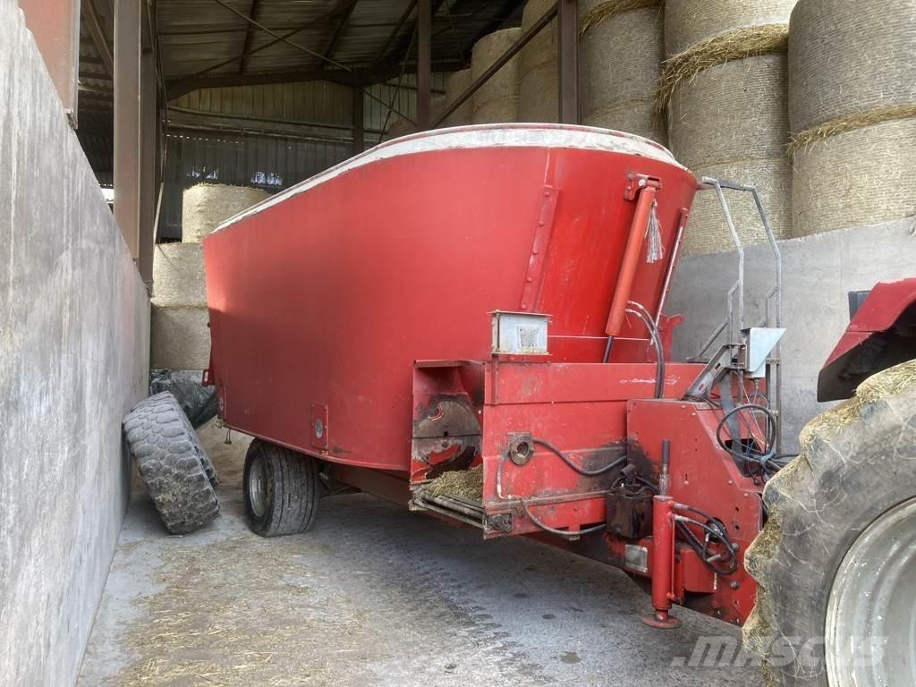 Trioliet AVM 24 Alimentatoare