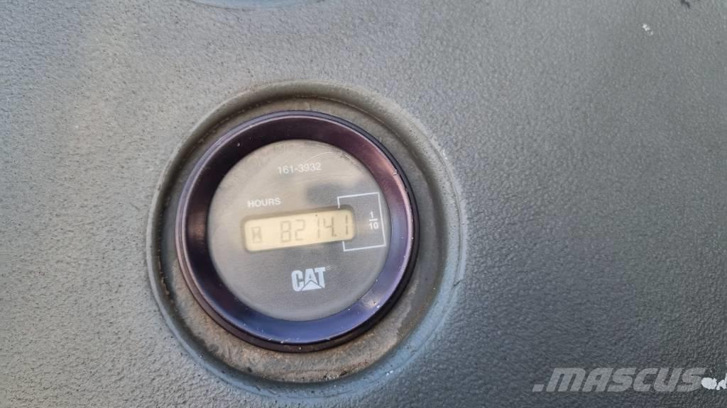 CAT 432d Buldoexcavatoare
